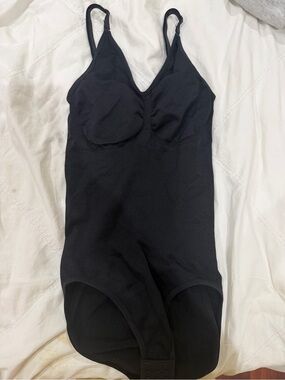Amazon Black Women's Shapewear Bodysuit